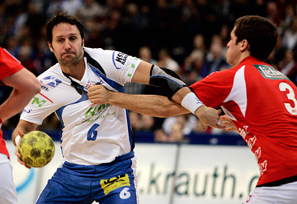 越的态度正 越的态度正