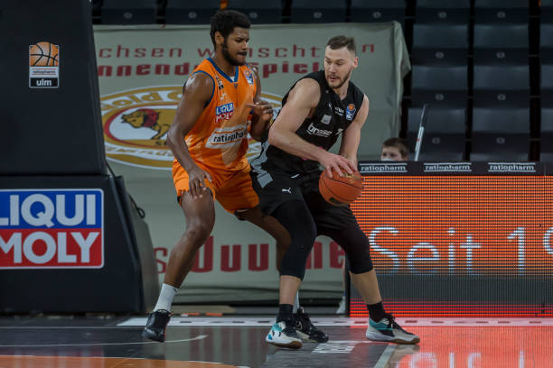 阿隆表示 阿隆表示