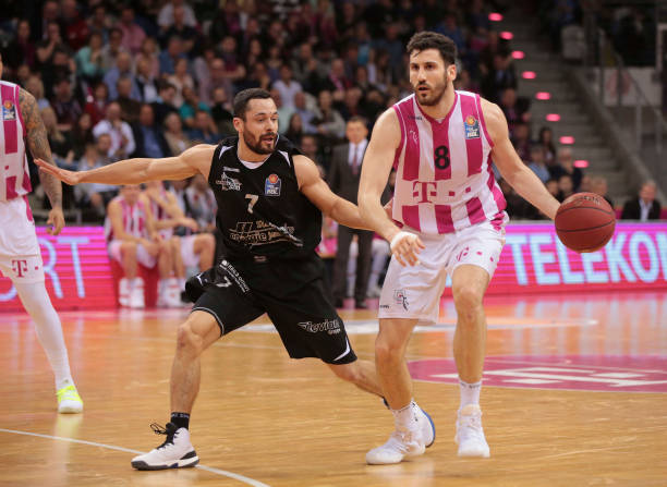 谁能问鼎冠 谁能问鼎冠