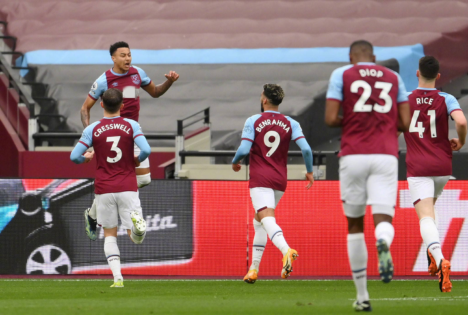 的比赛中展 的比赛中展